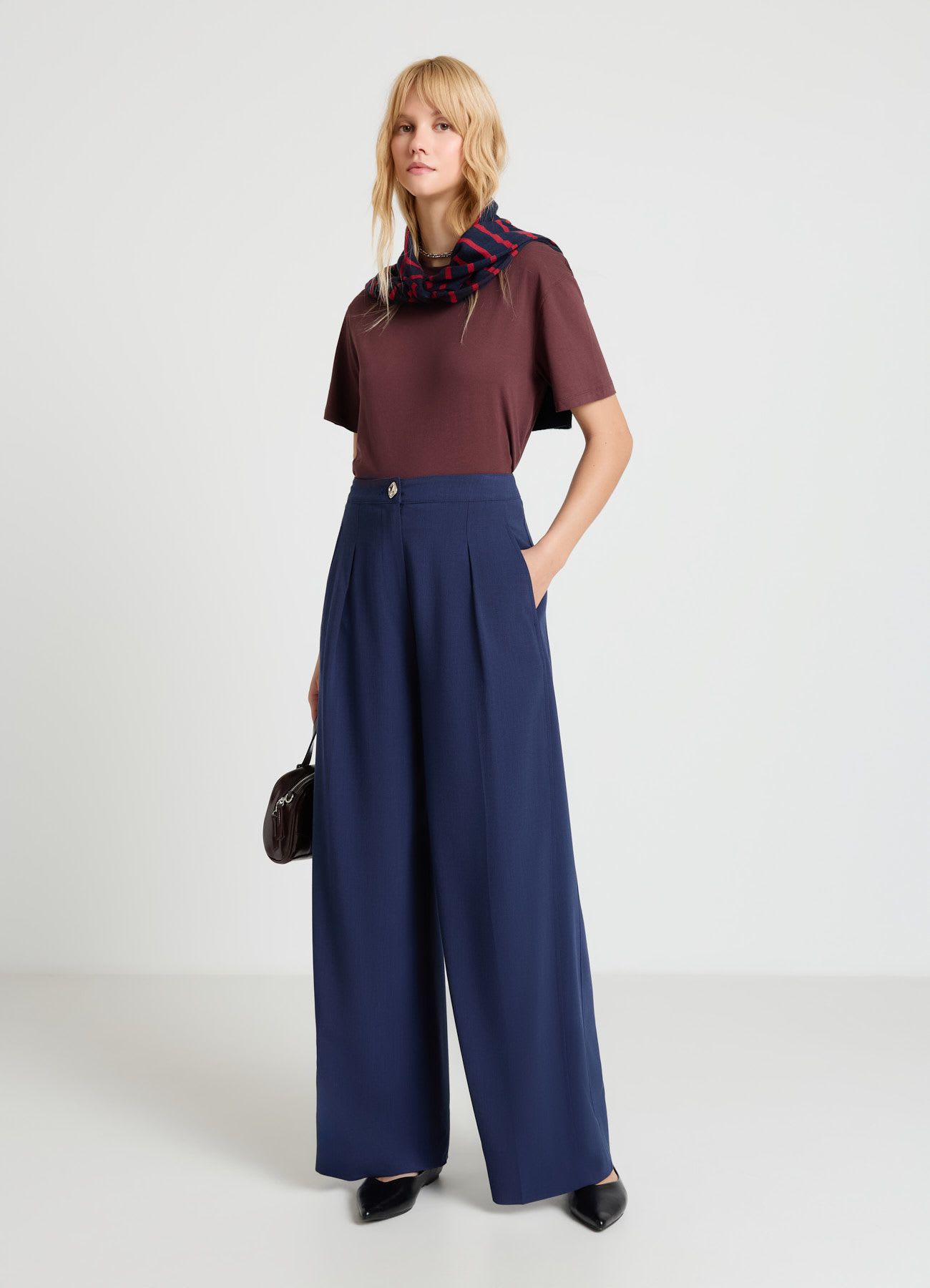 Pantaloni palazzo con pinces