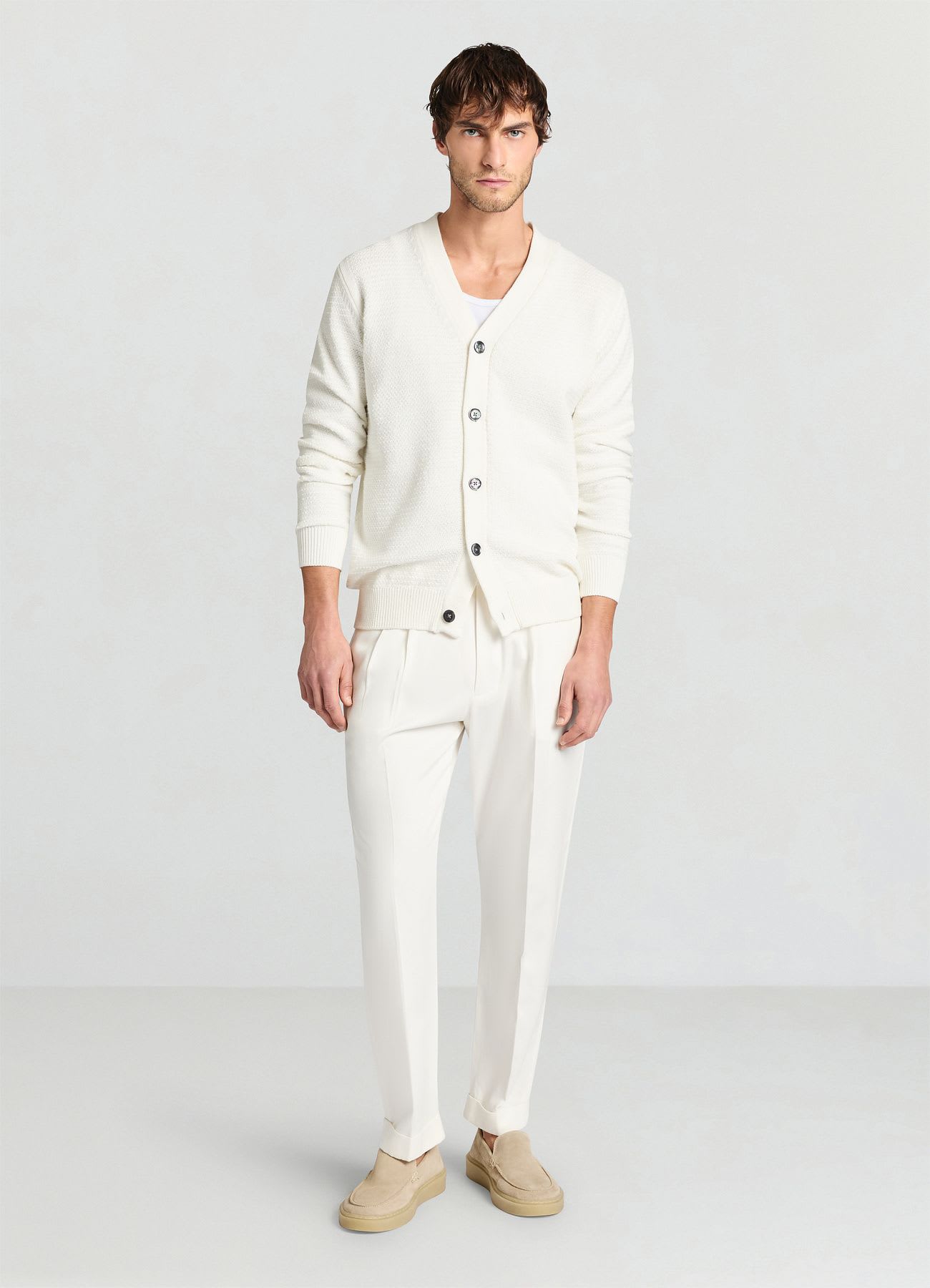 Cardigan con scollo a V e bottoni