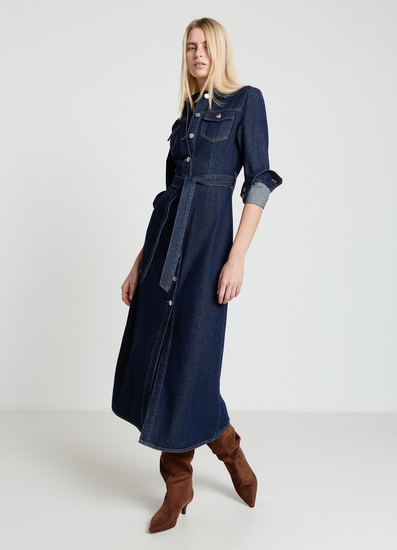 Abito lungo in denim con cintura e bottoni