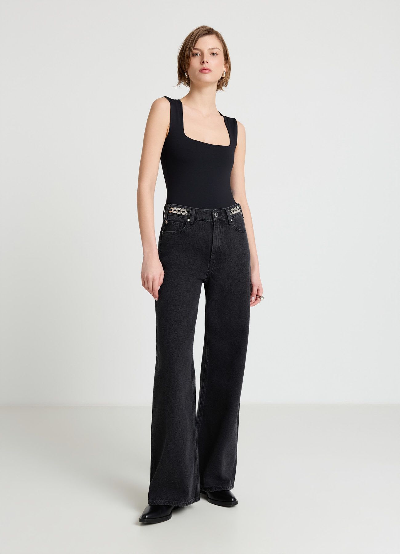 Body con scollo quadrato