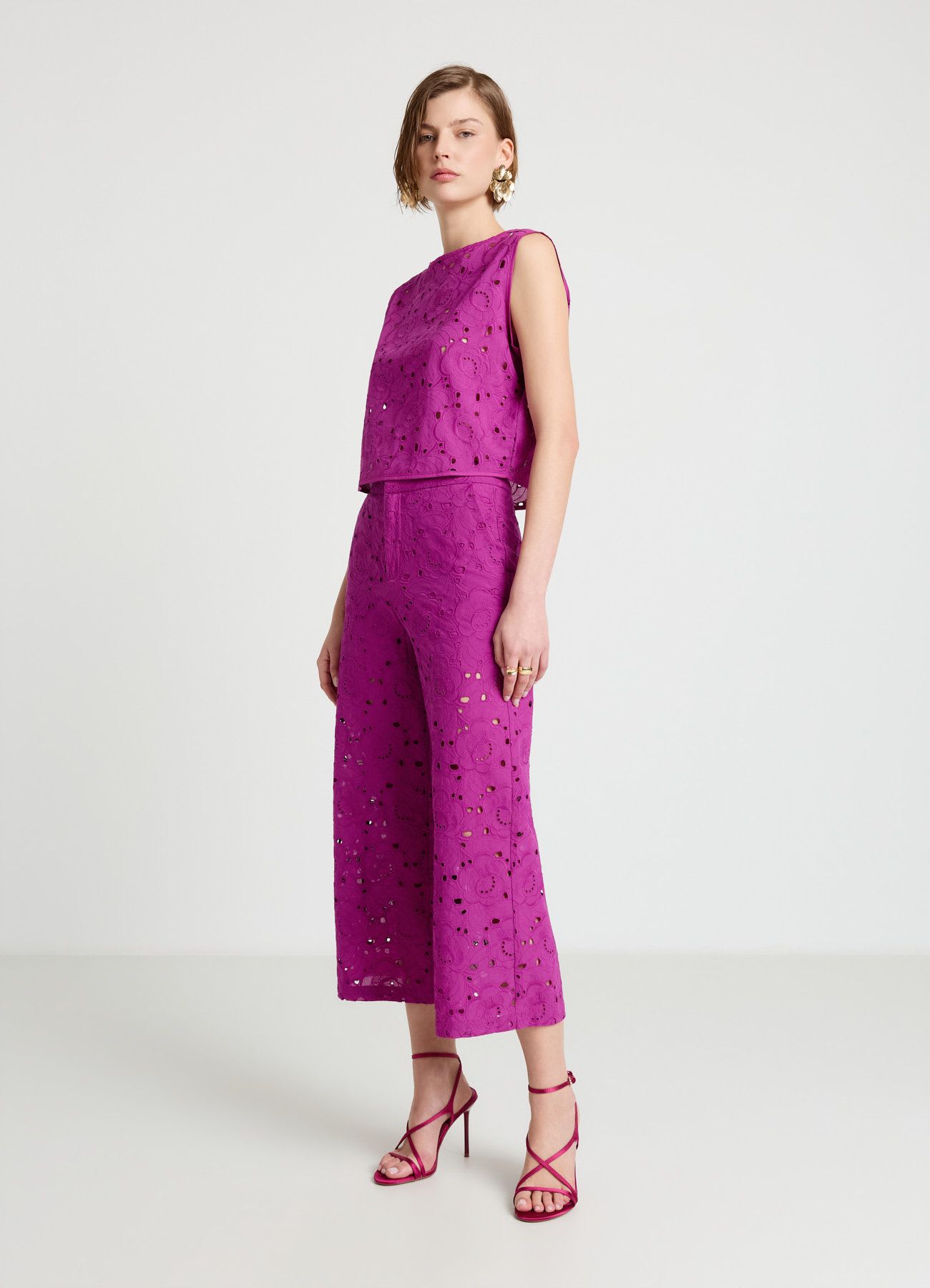 Pantaloni culotte in sangallo