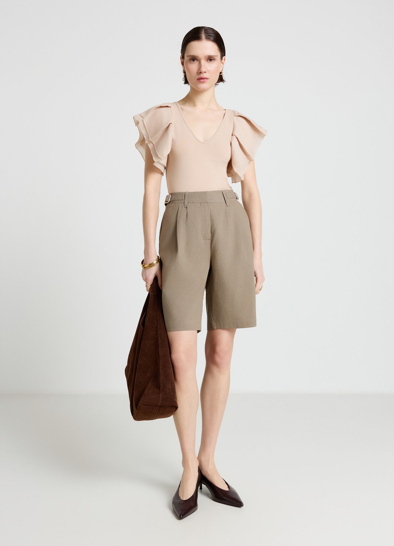 T-shirt con scollo a V e maniche a volant