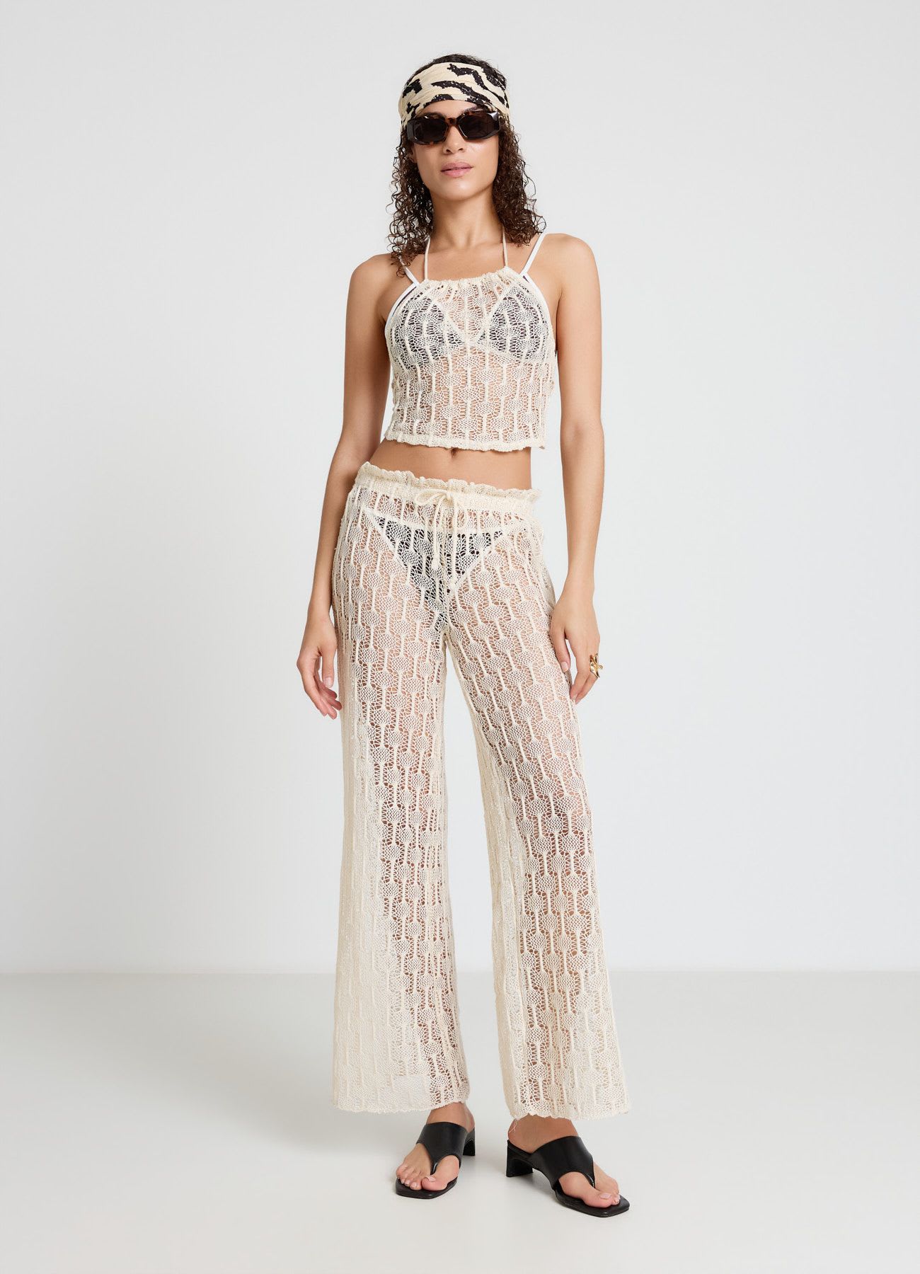Top halterneck in macramè
