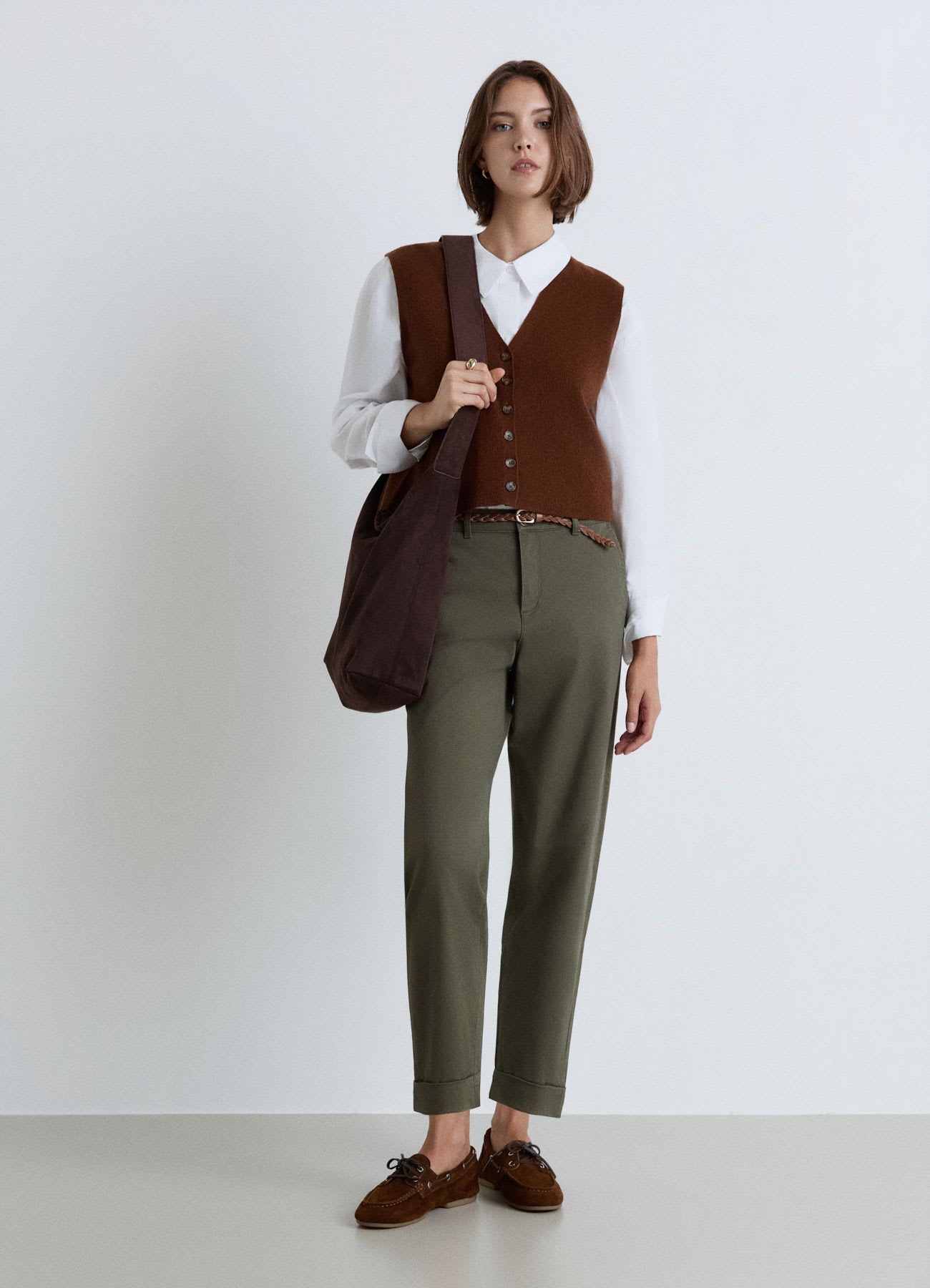 Pantaloni chino con cintura intrecciata