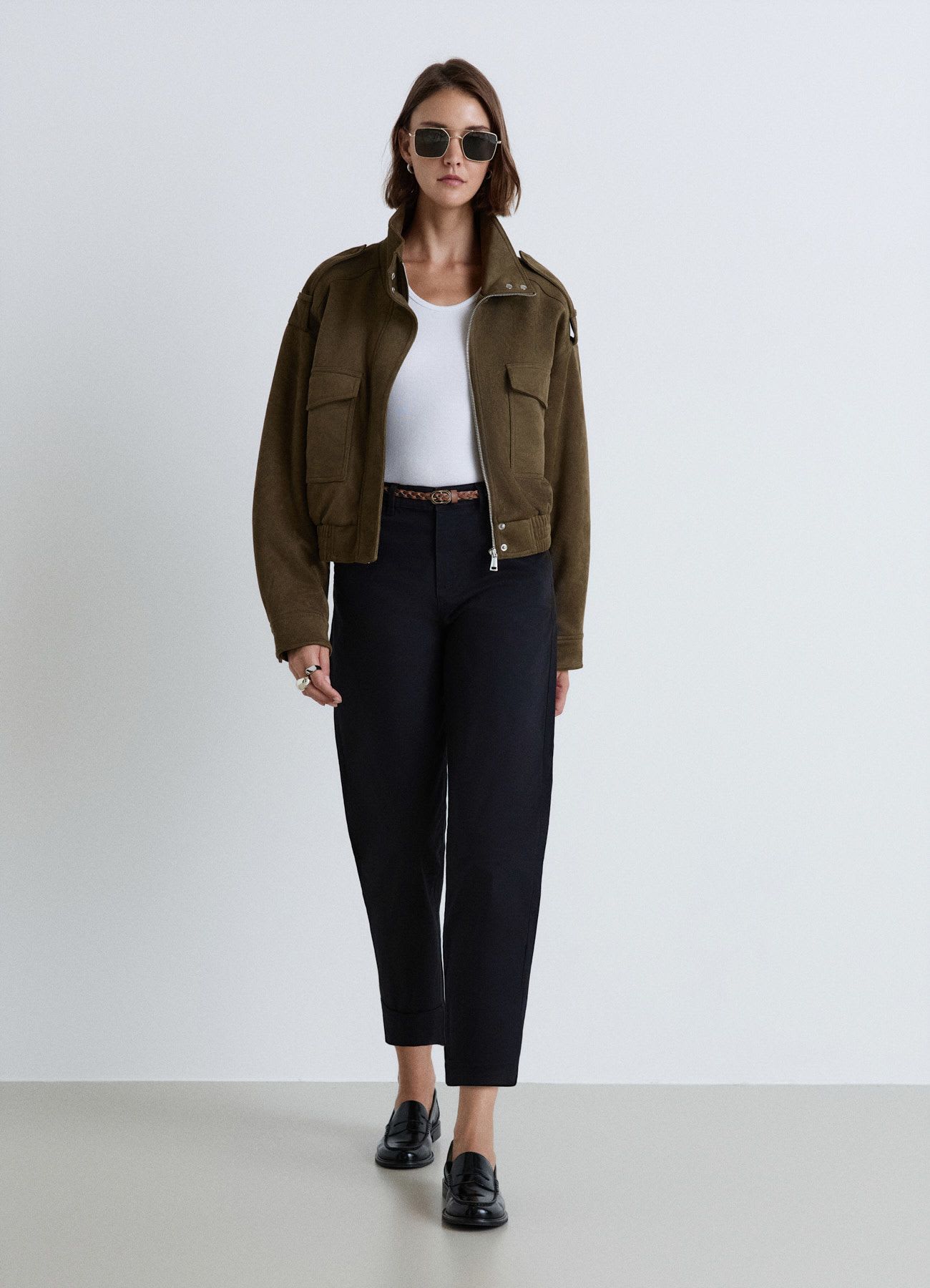 Pantaloni chino con cintura intrecciata