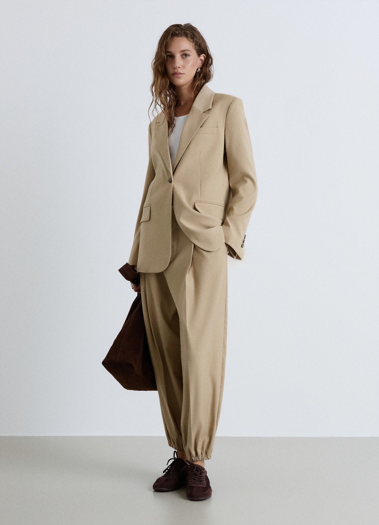 Pantalone straight con fondo elasticizzato
