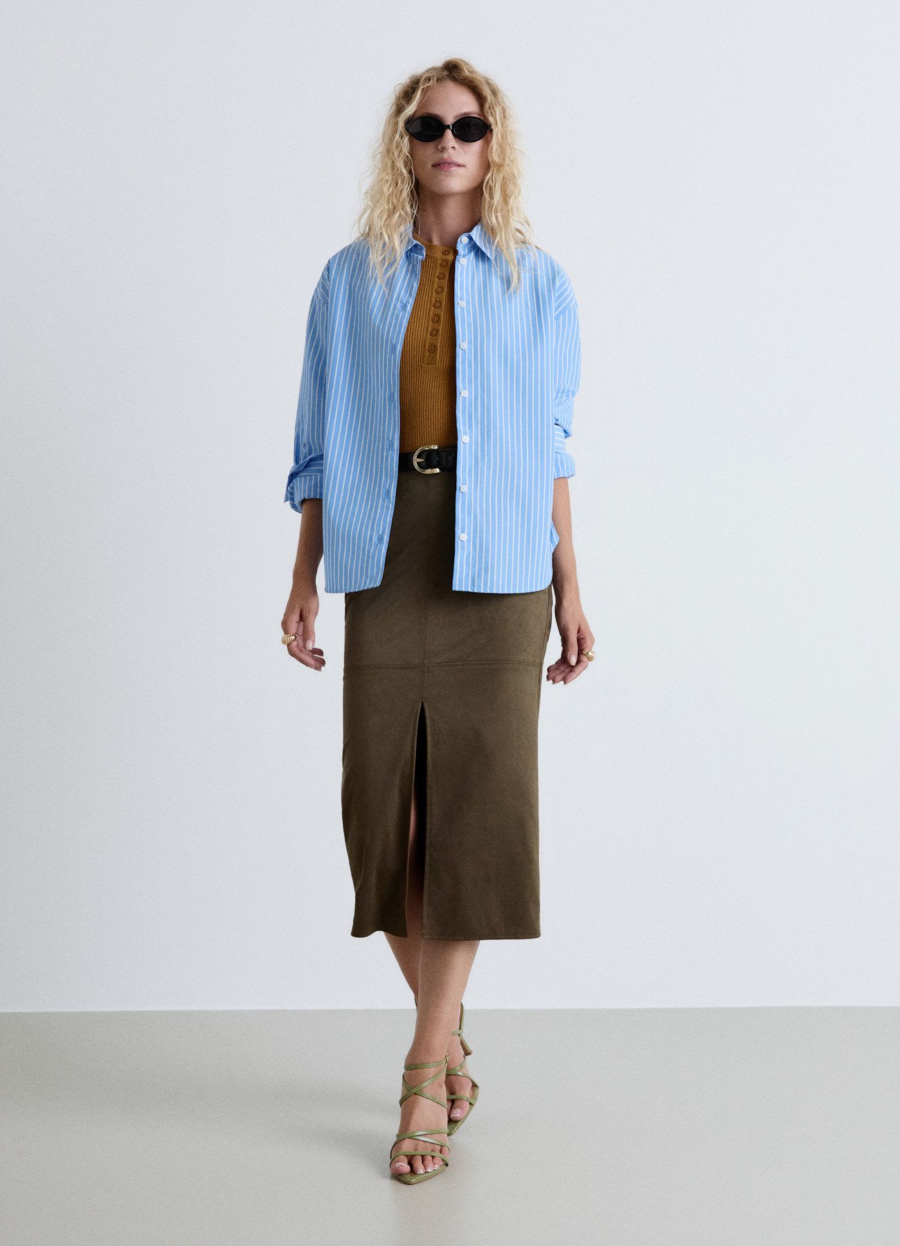 Camicia a righe con colletto classico