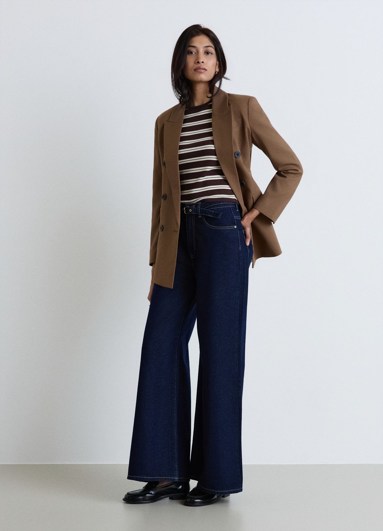 Jeans super wide con cintura