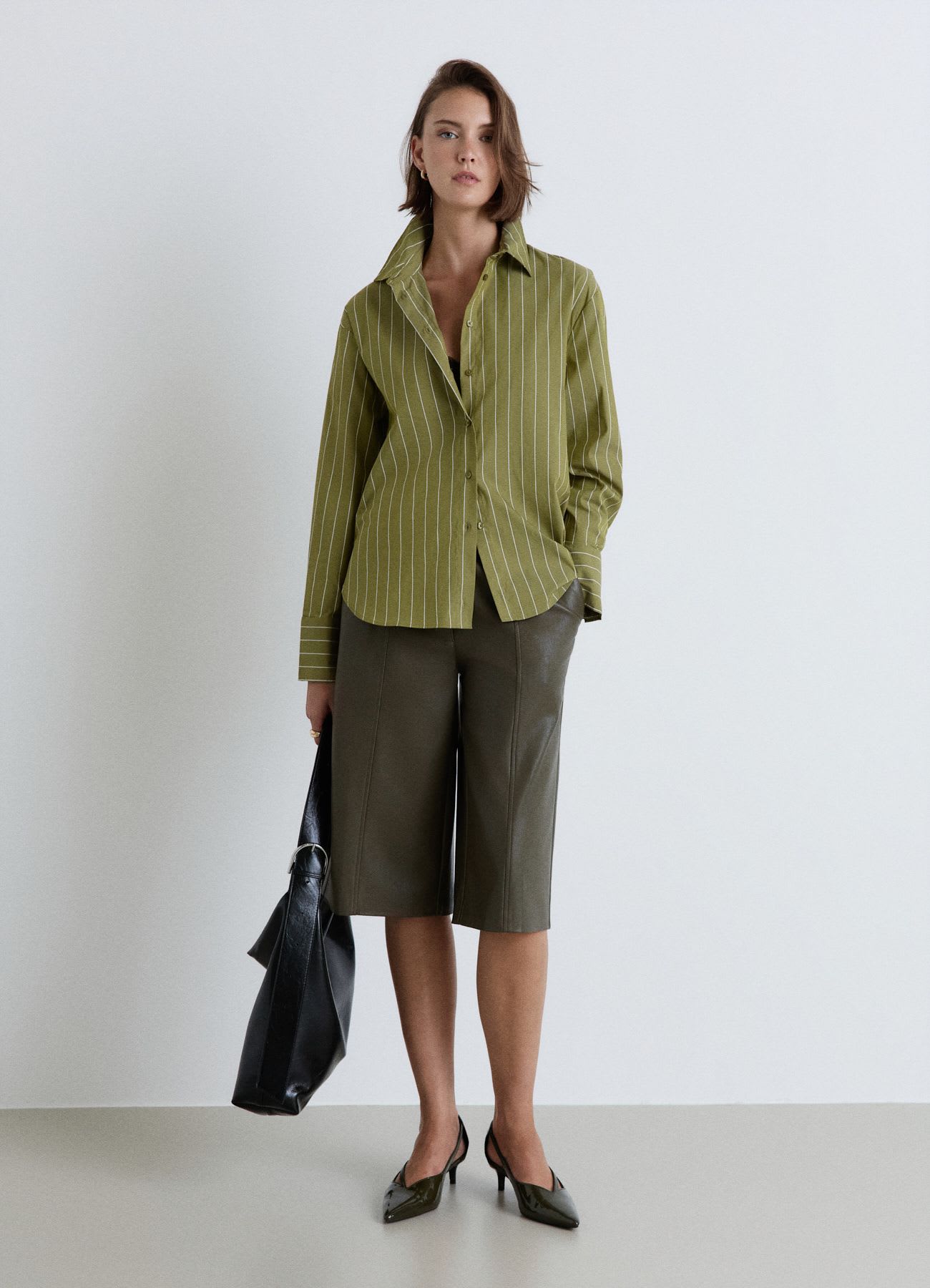 Camicia a righe con bottoni