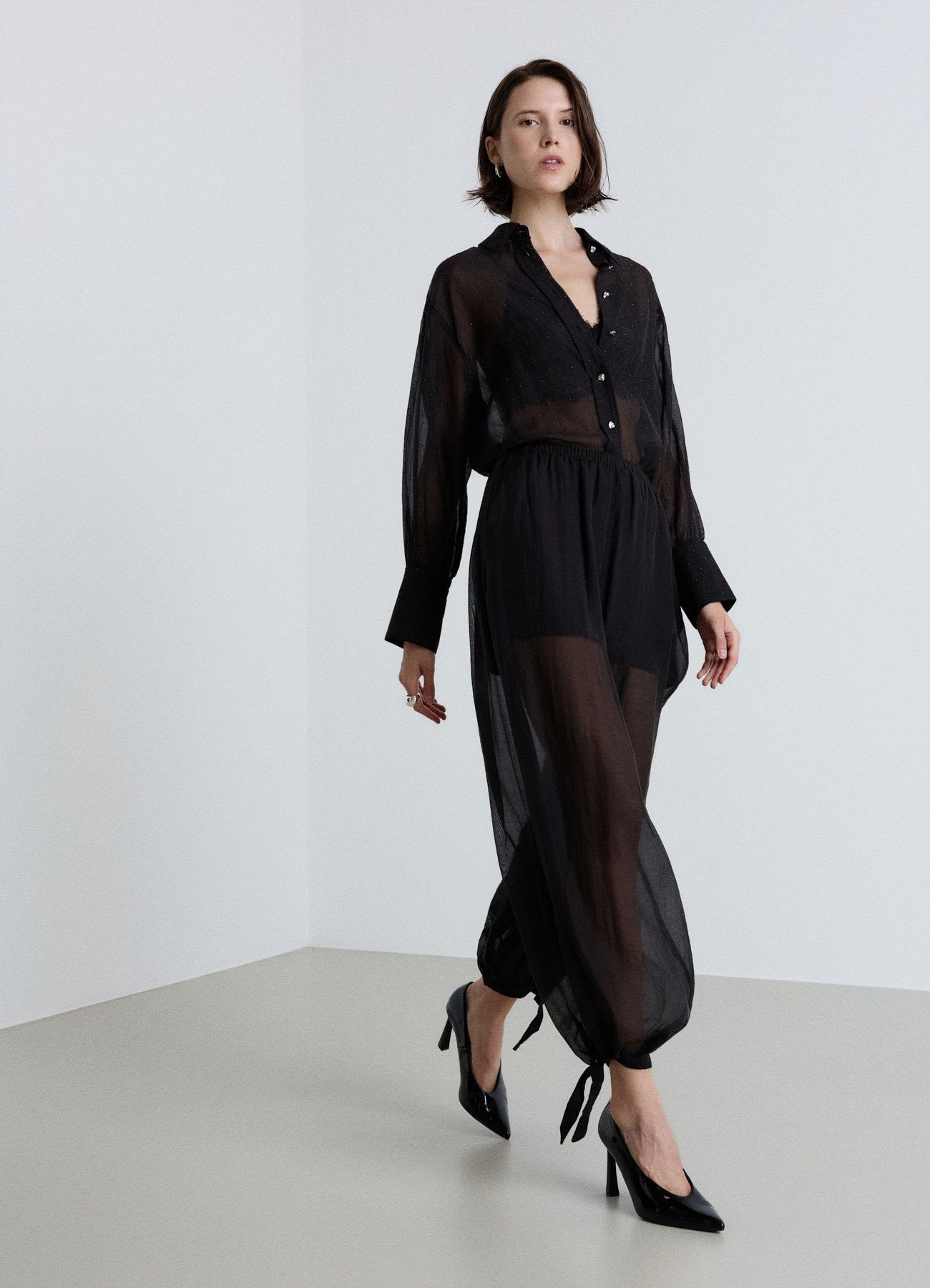 Pantaloni harem con vita elasticizzata