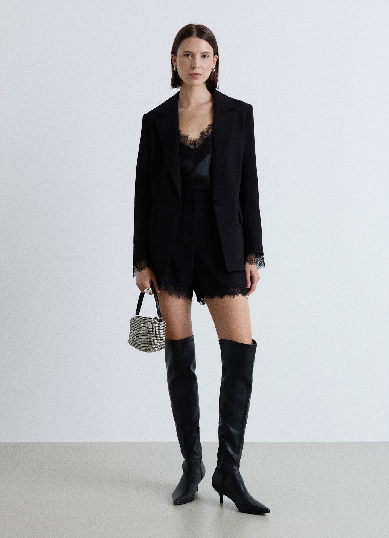 Shorts con inserti in pizzo