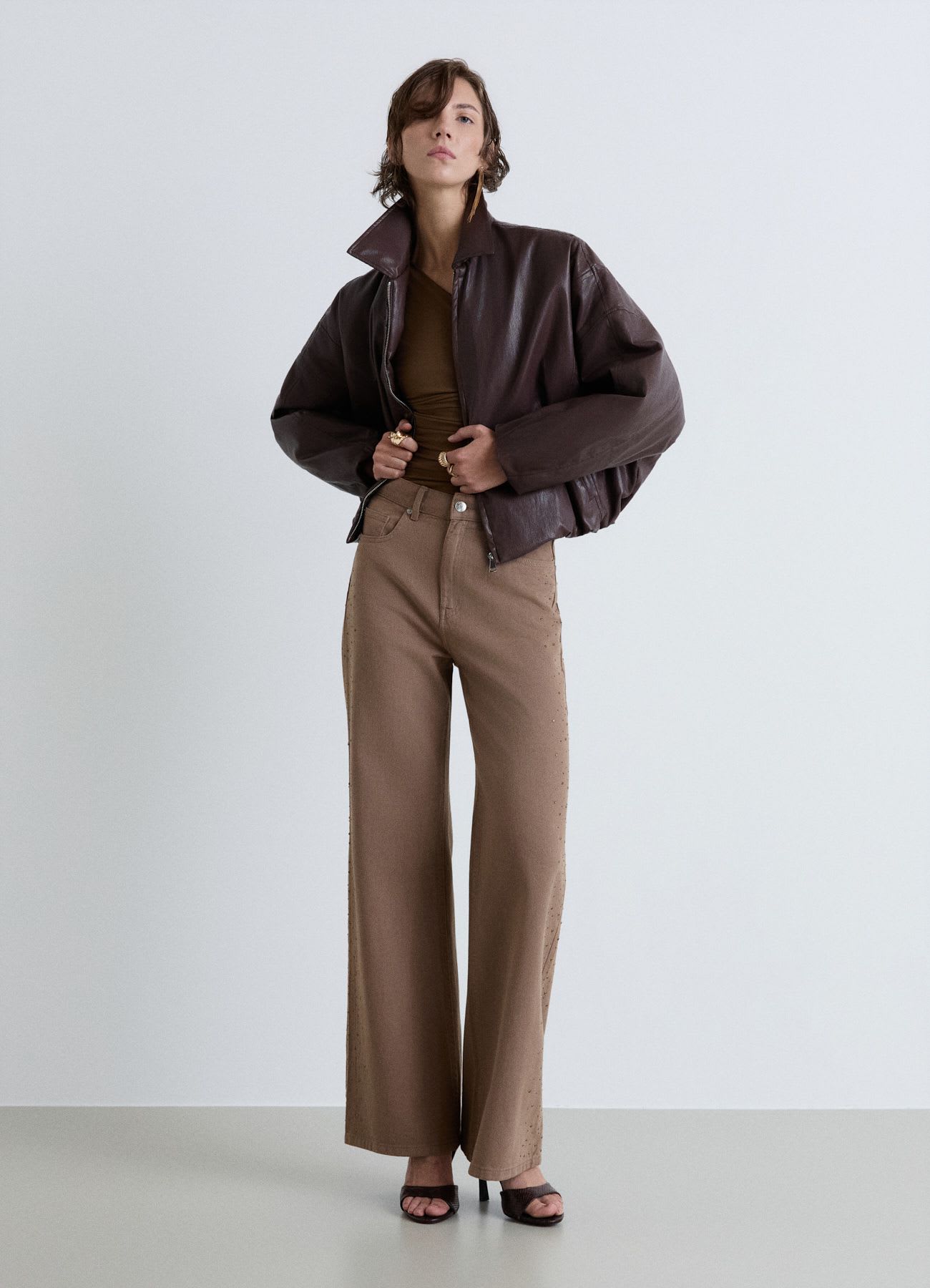 Giubbotto bomber con zip e colletto