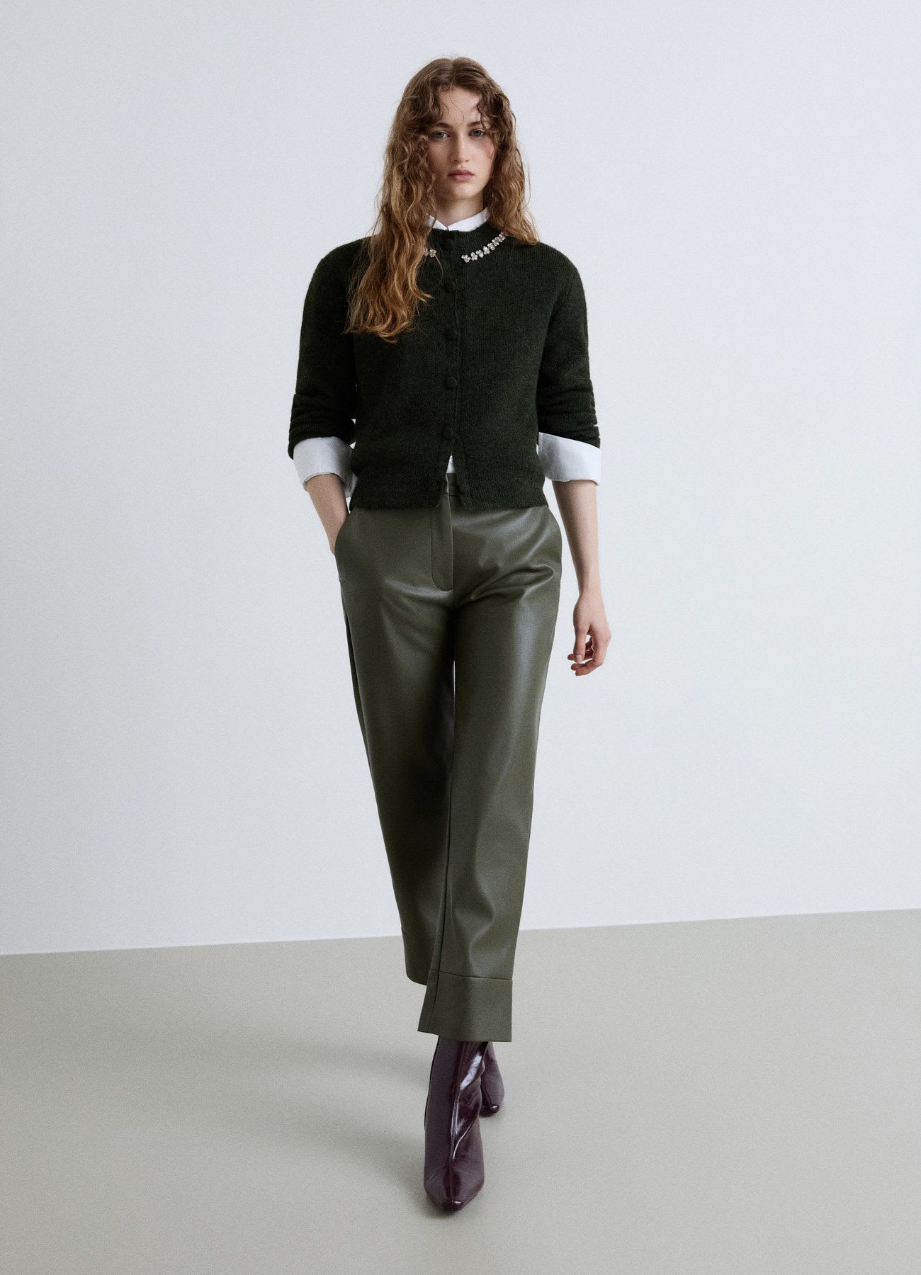 Pantaloni straight a tinta unita