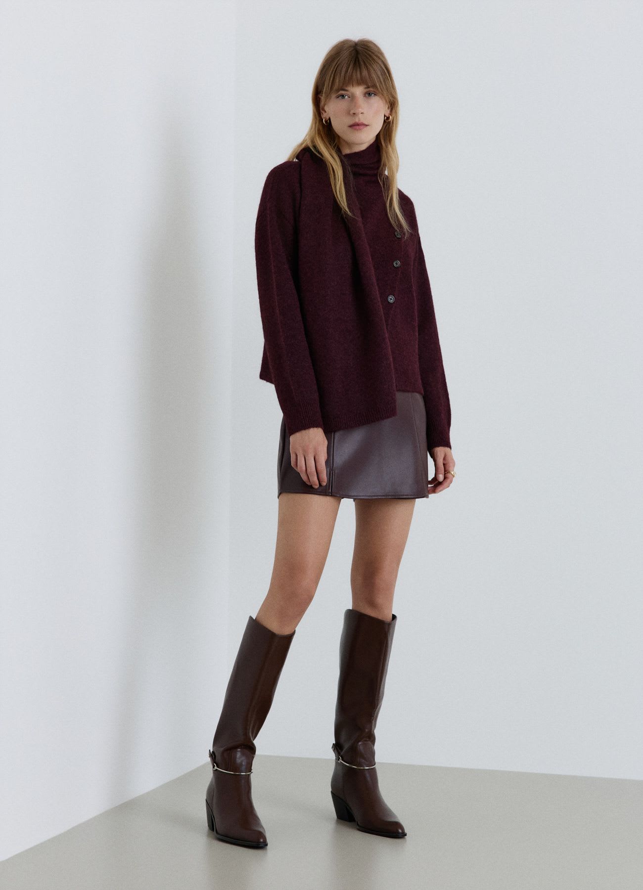 Gonna-pantalone mini effetto pelle con zip laterale