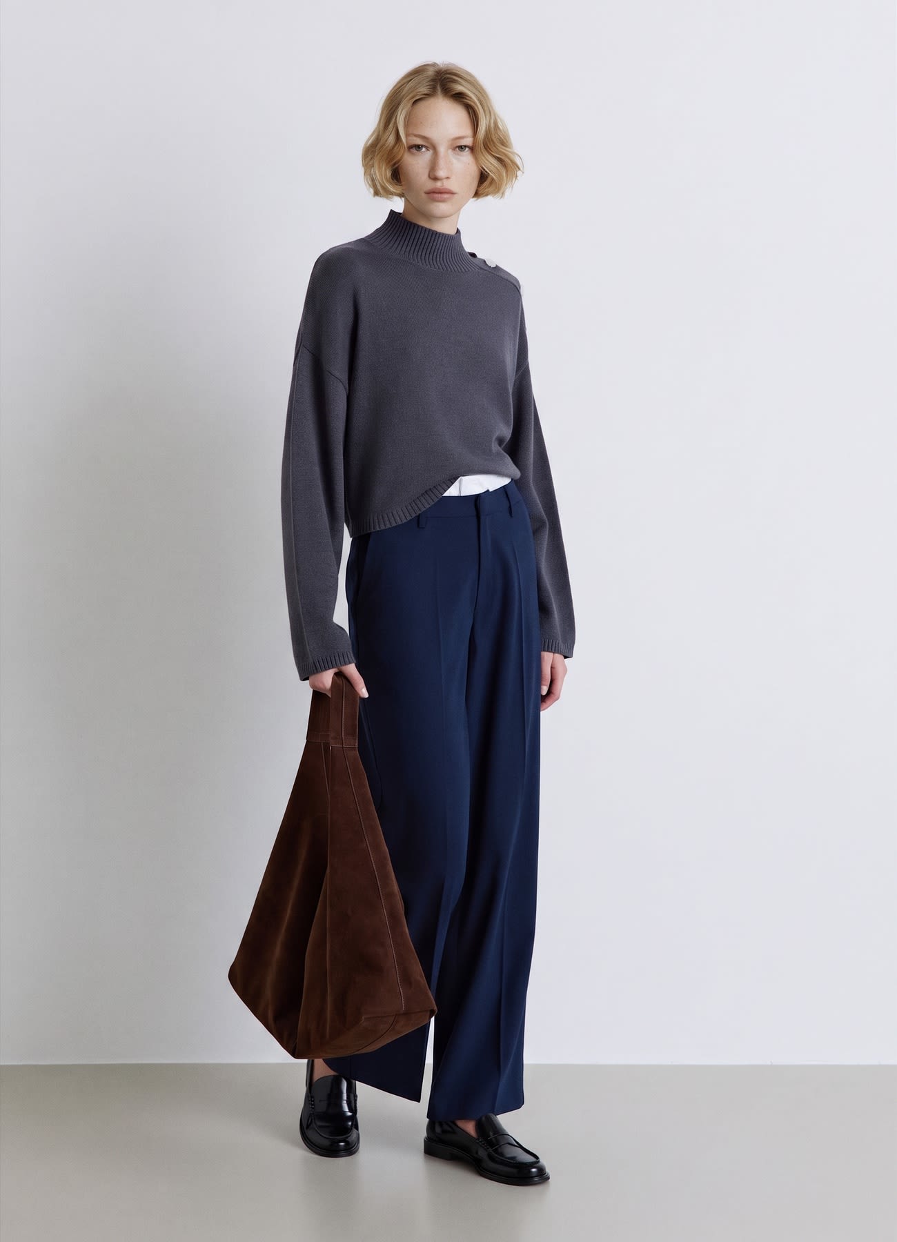 Pantaloni palazzo con vita elasticizzata