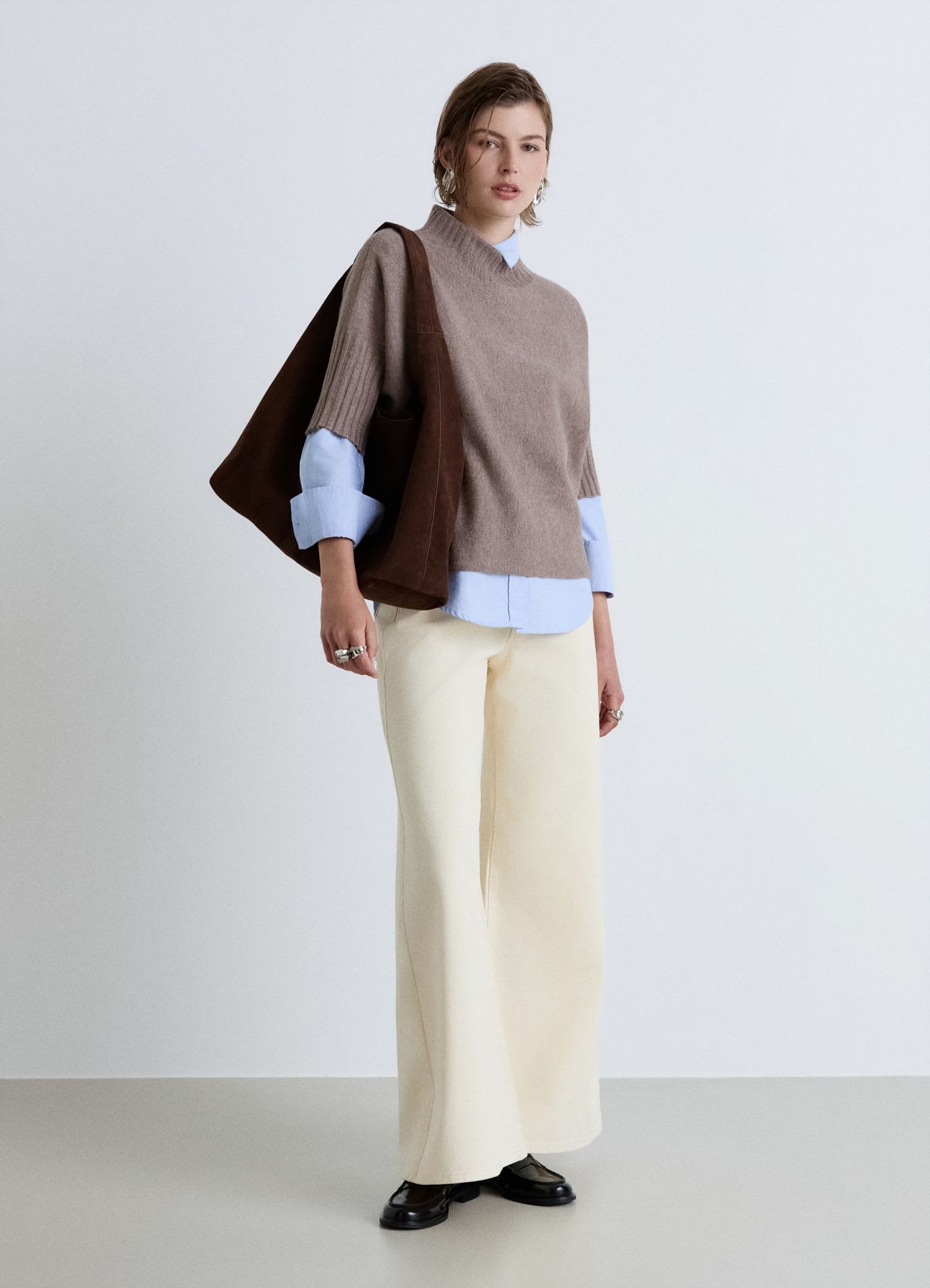 Maglia con collo cratere e maniche a 3/4