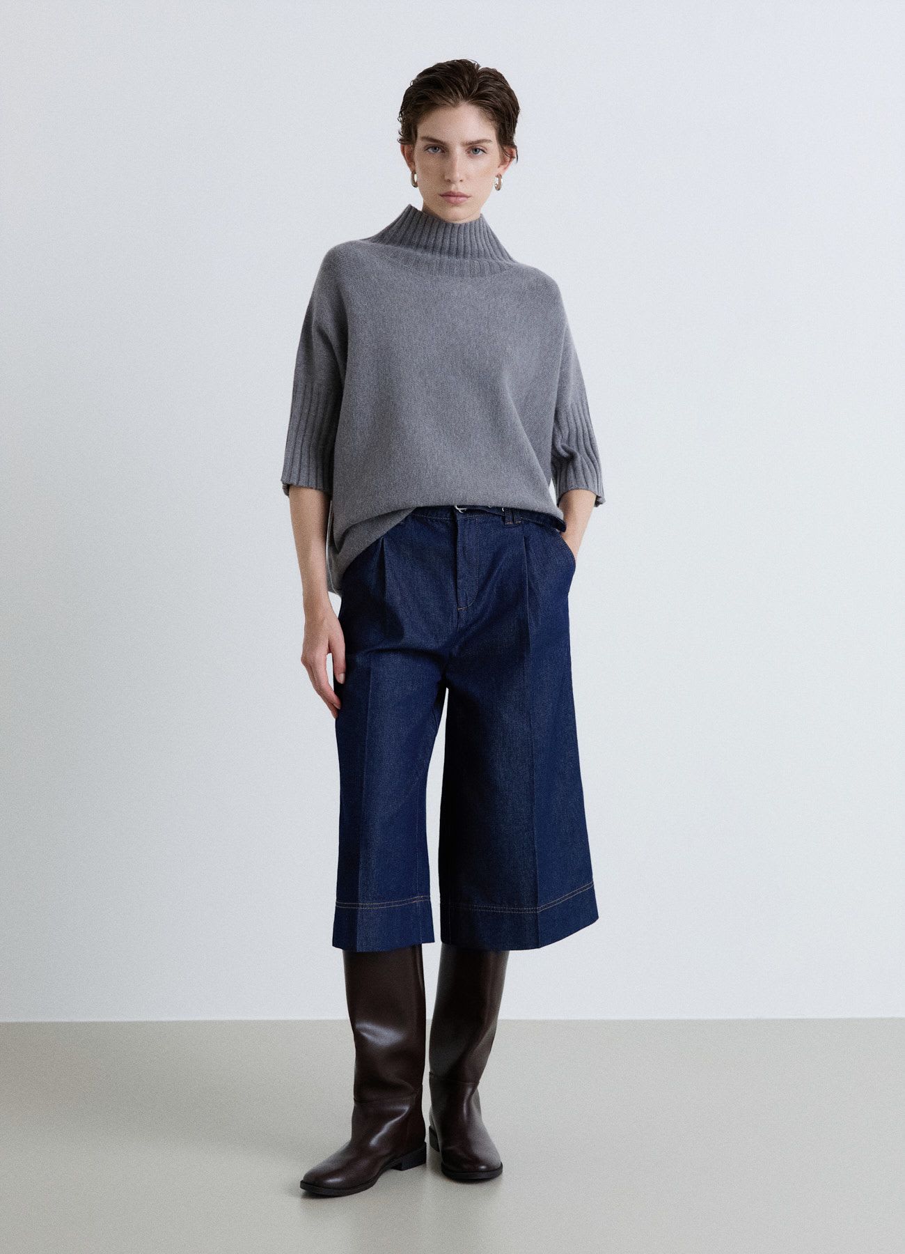 Maglia con collo cratere e maniche a 3/4