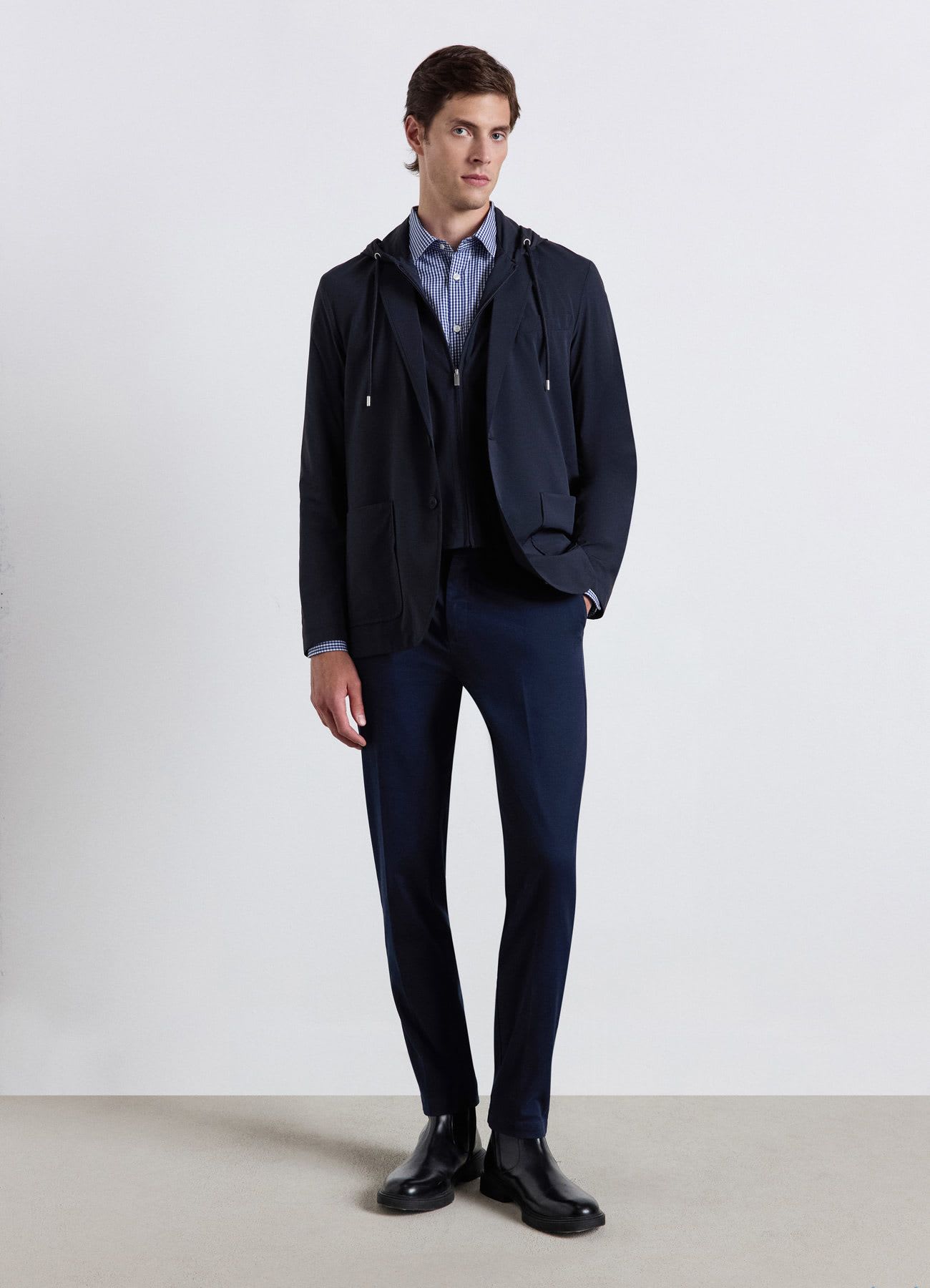 Pantaloni chino slim a tinta unita