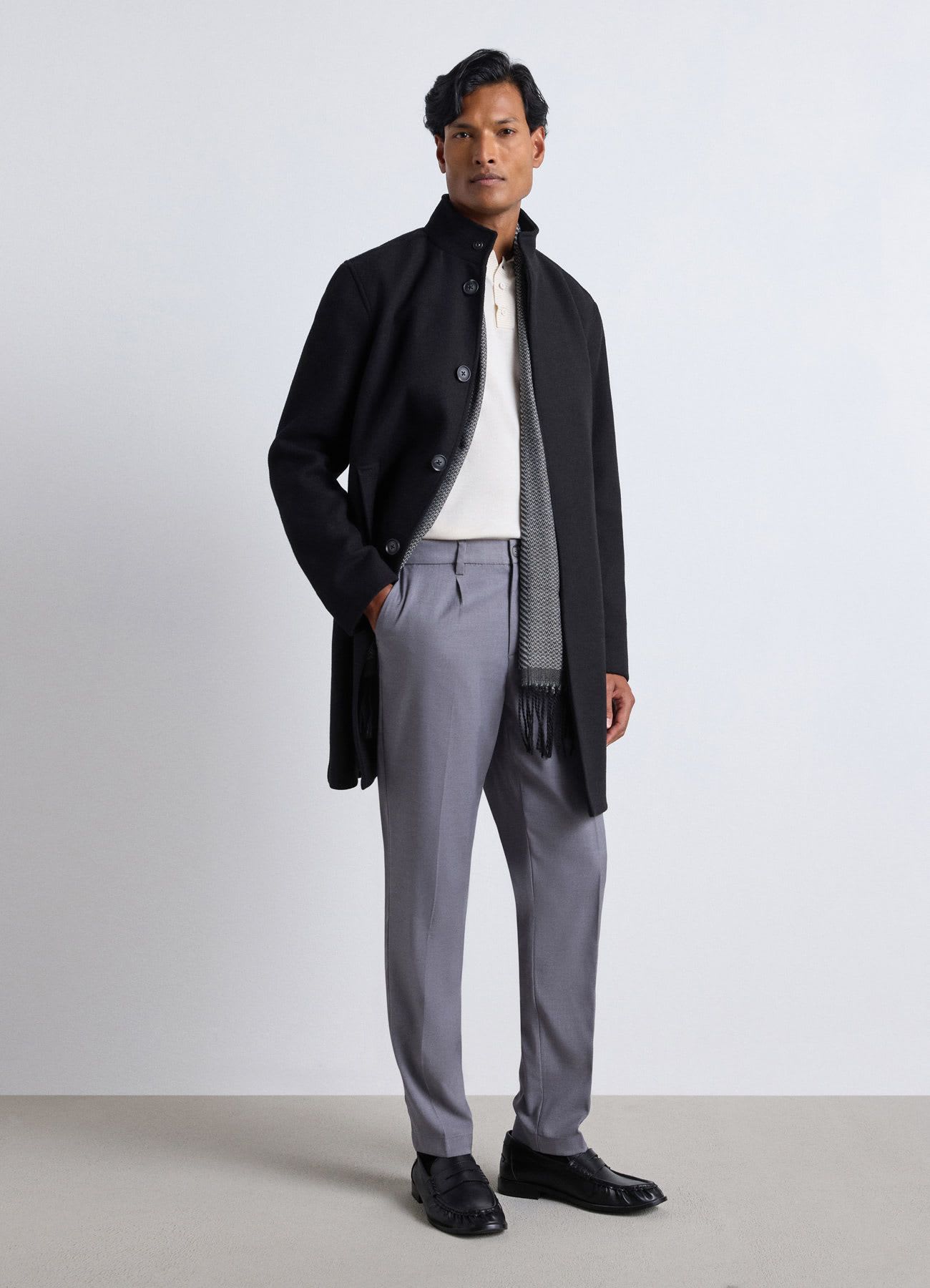 Pantaloni lunghi con vita elastica