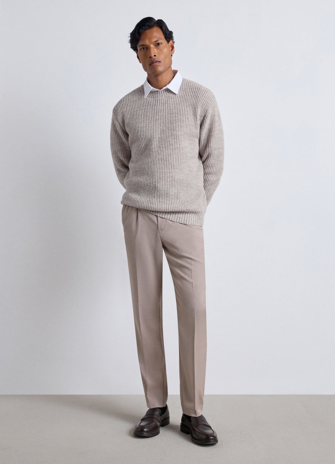 Pantaloni lunghi con vita elastica