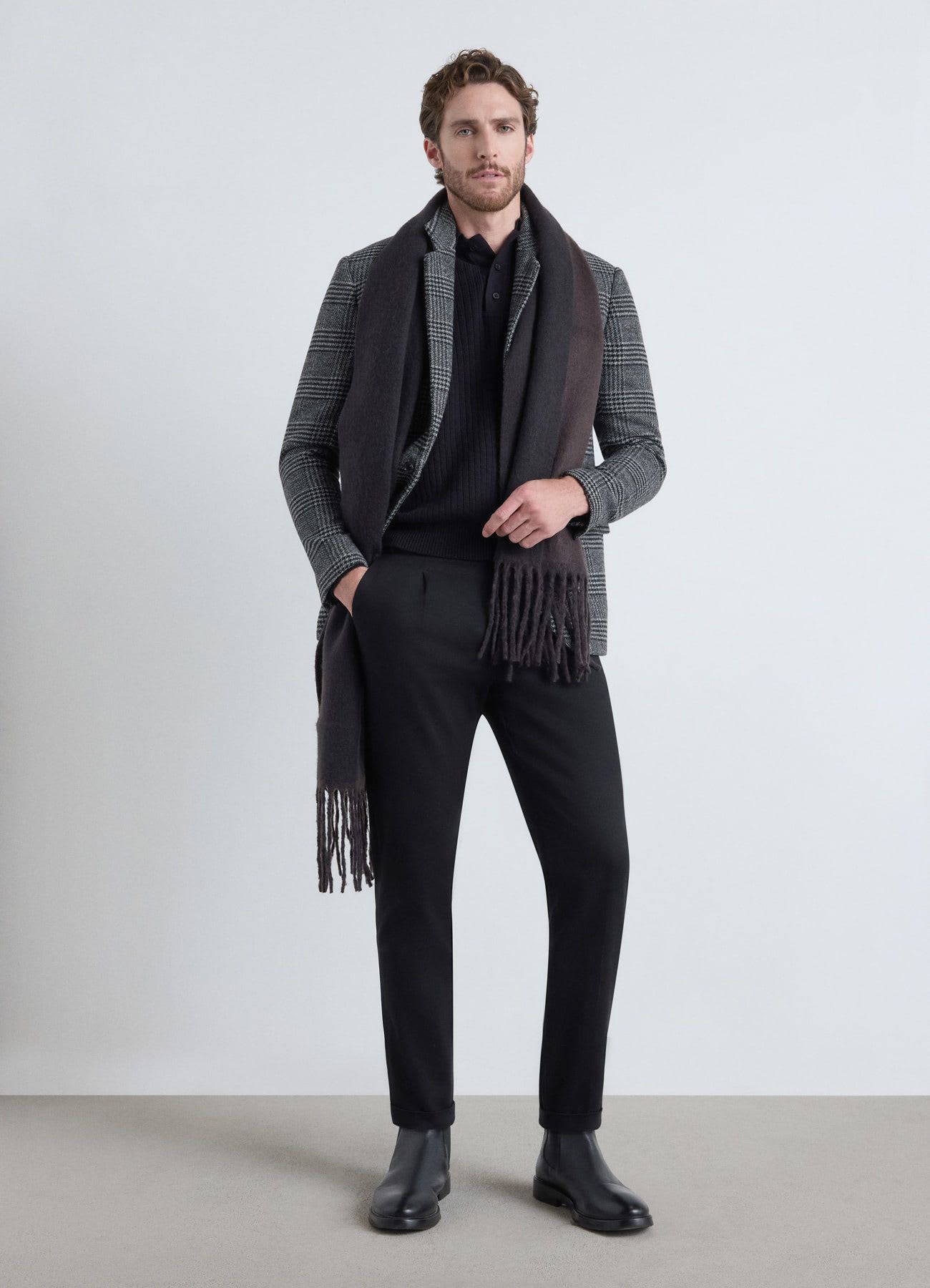 Pantaloni chinos con bottoni in vita