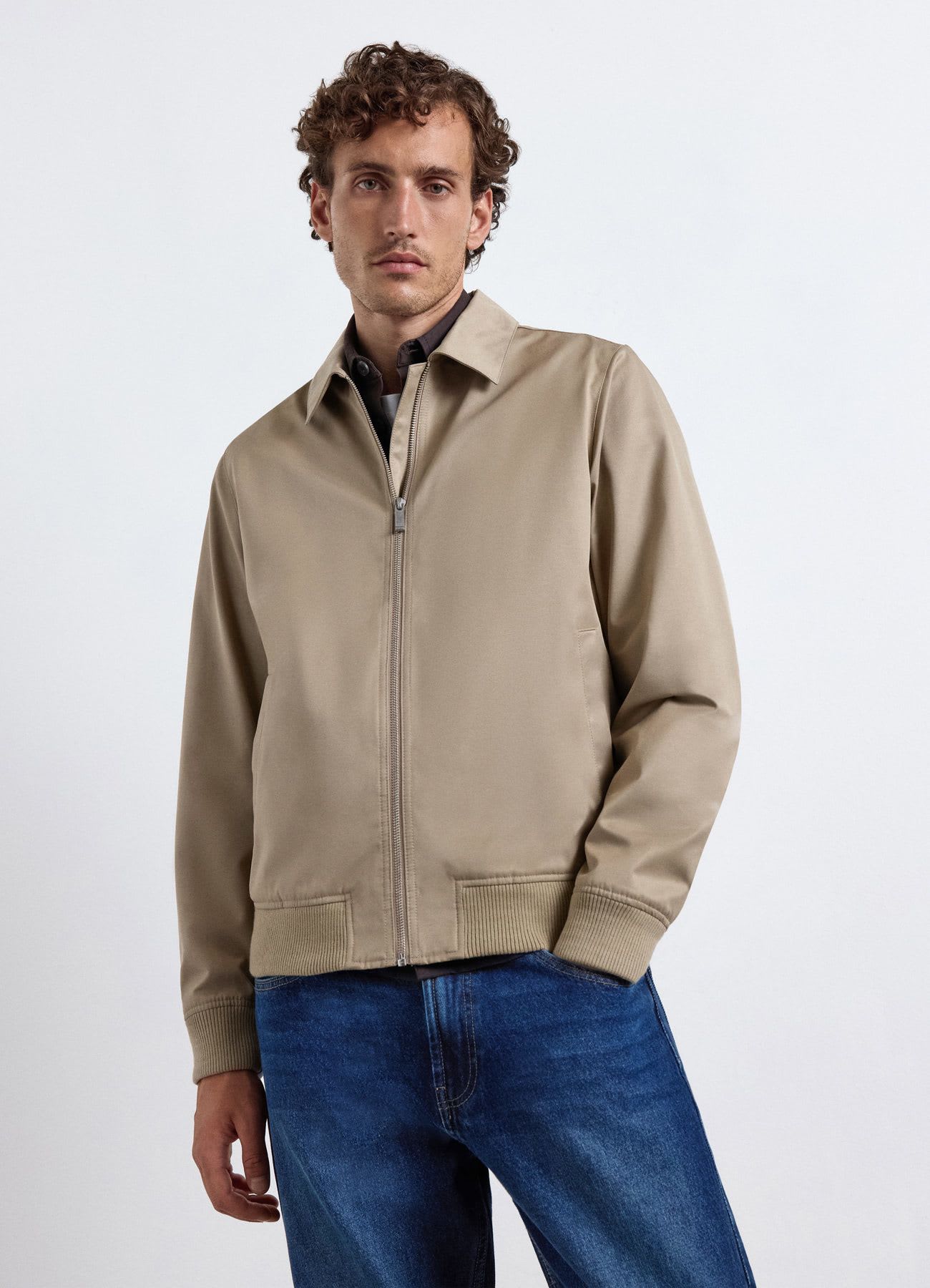 Giubbino bomber con zip e colletto classico