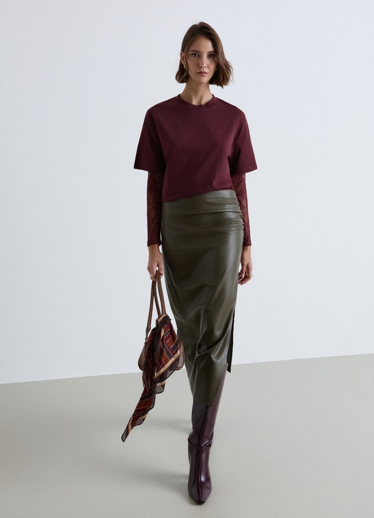 T-shirt con maniche in pizzo