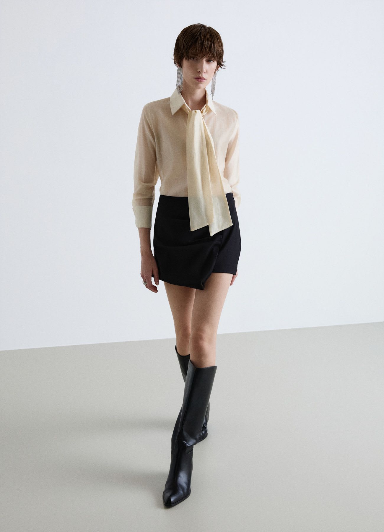 Shorts pantagonna con pieghe
