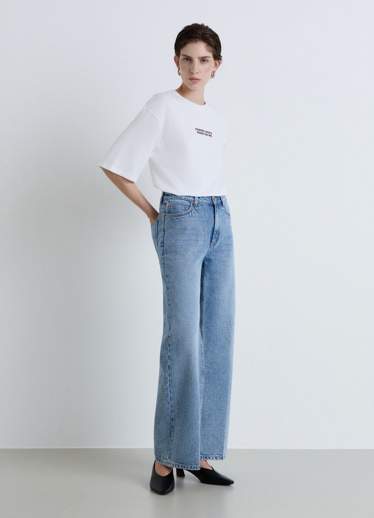 T-shirt oversize con scritta