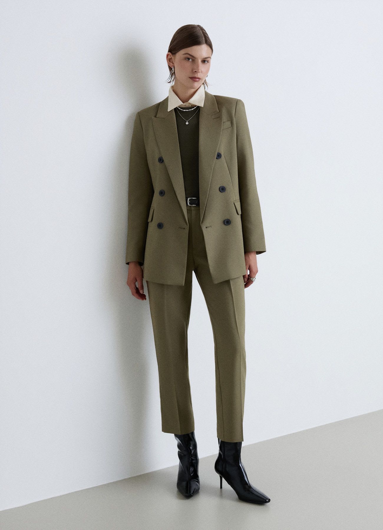 Pantaloni lunghi con pinces
