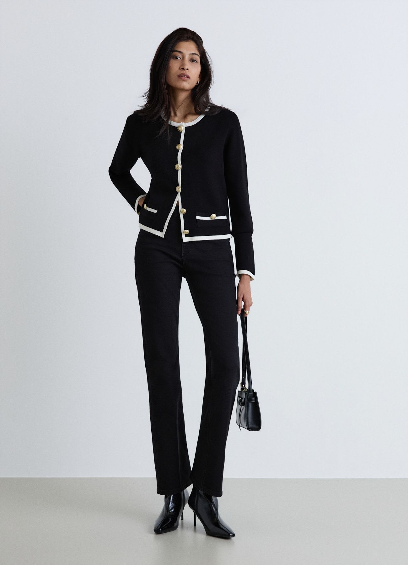 Cardigan con profili a contrasto e bottoni gioiello