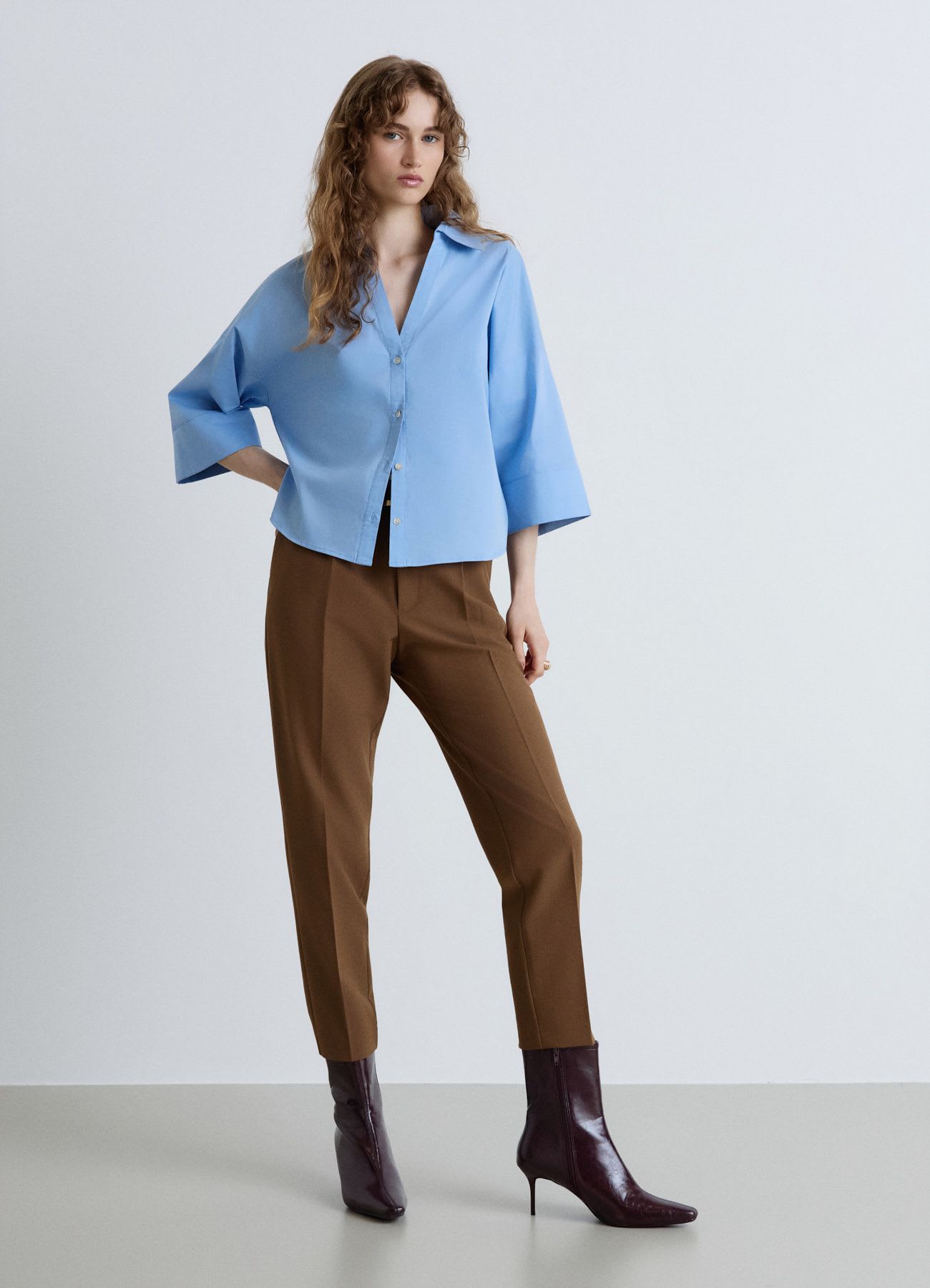 Camicia oversize con scollo a V