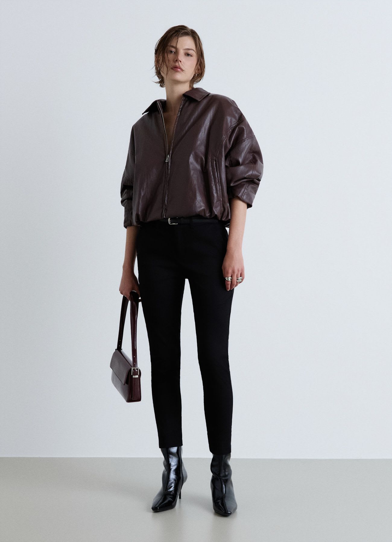 Pantaloni lunghi sartoriali simil satin a tinta unita