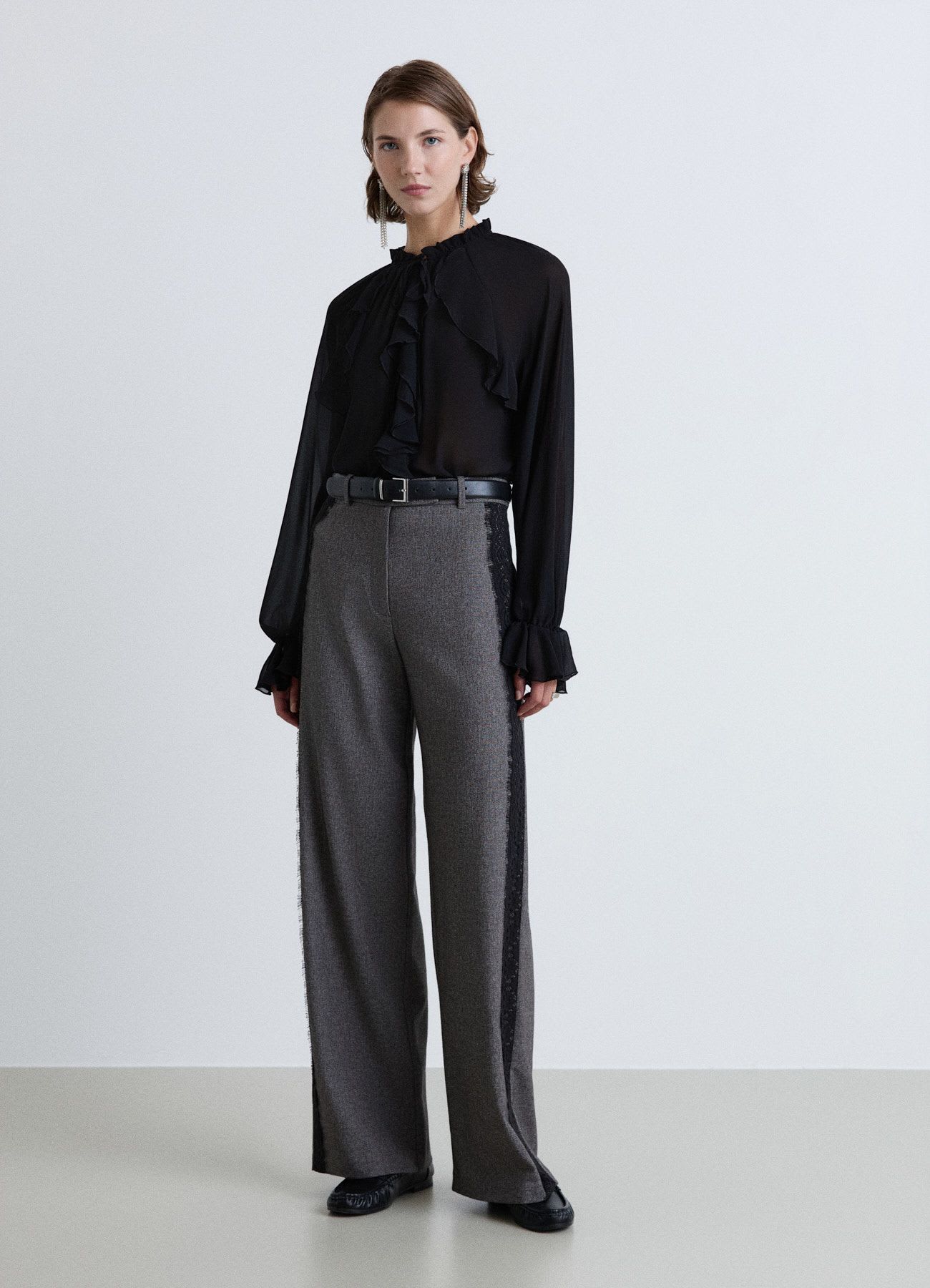Camicia con rouches e collo arricciato