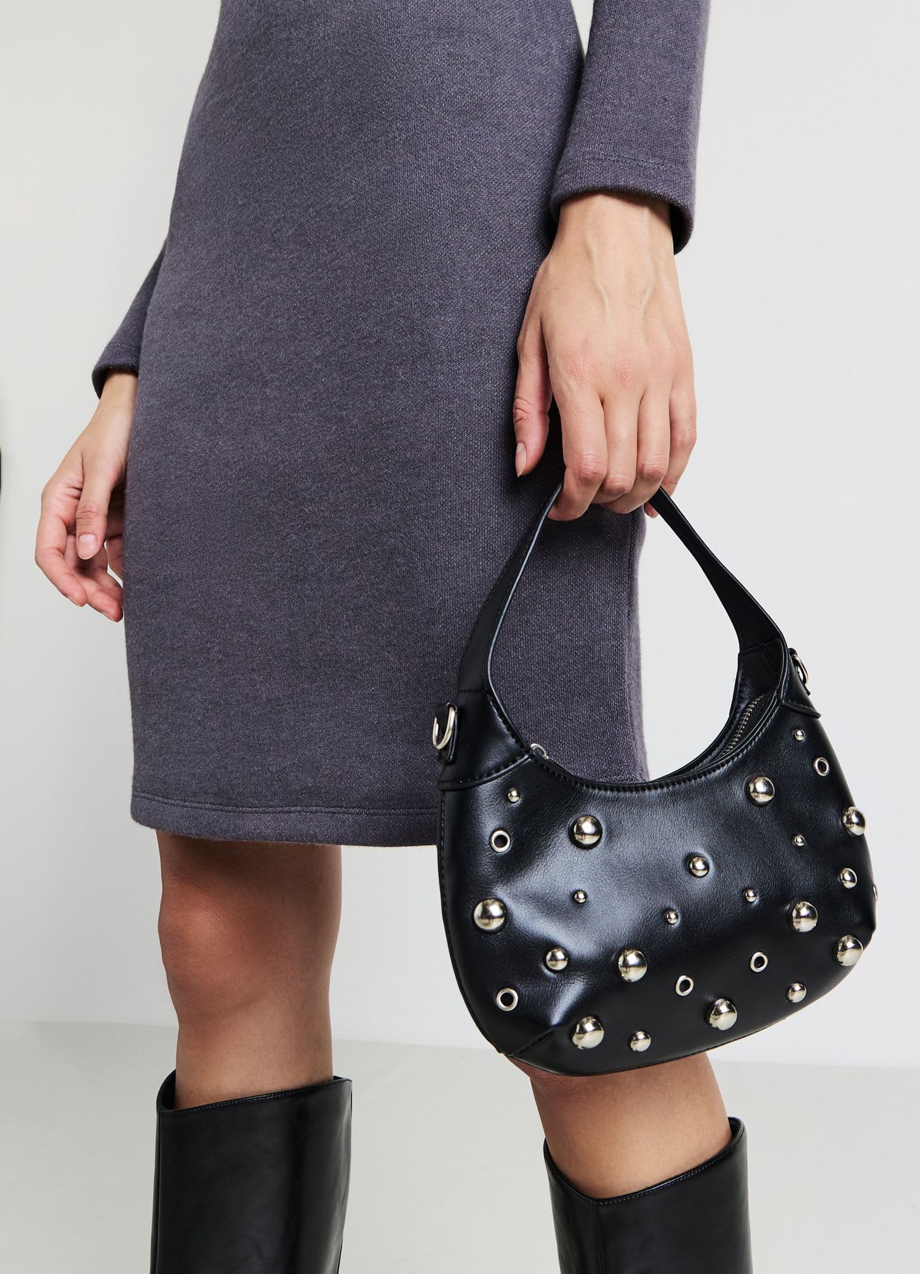 Borsa con borchie