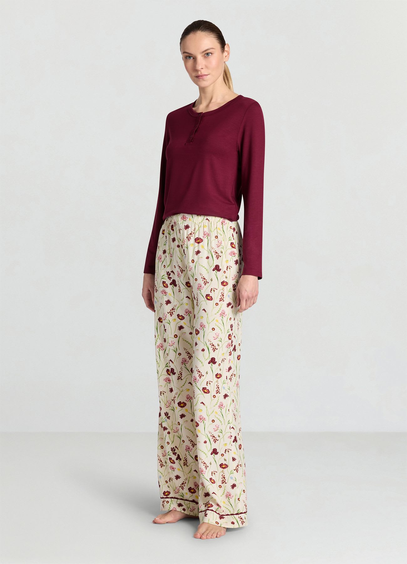 Set pigiama lungo con fiori