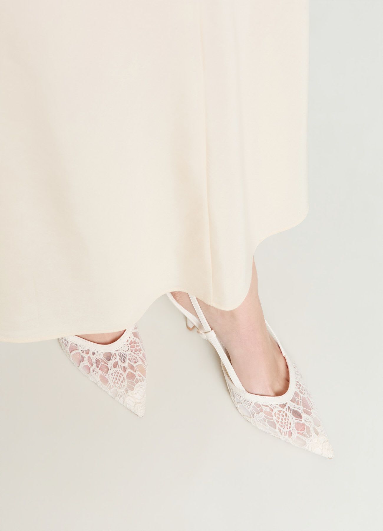 Slingback a punta in pizzo