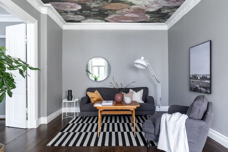 Extravagant dark floral wallpaper murals