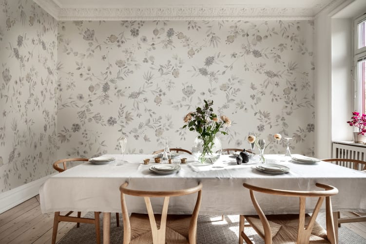 Alluringly Sweet Floral