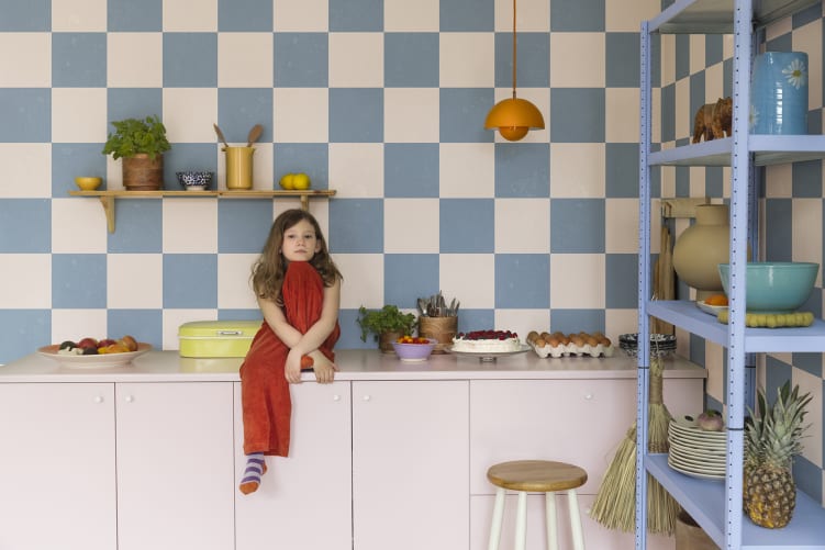 Blauw en roze geruit behang op maat