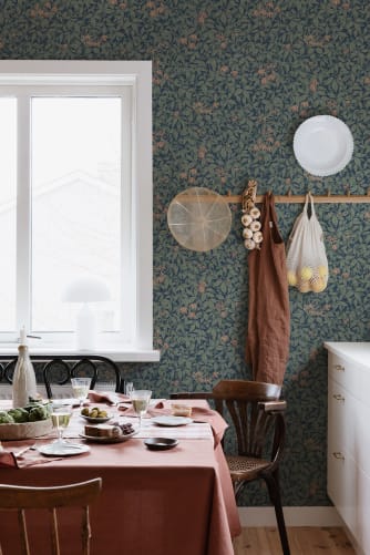 leonardo wallpaper in midnight blue