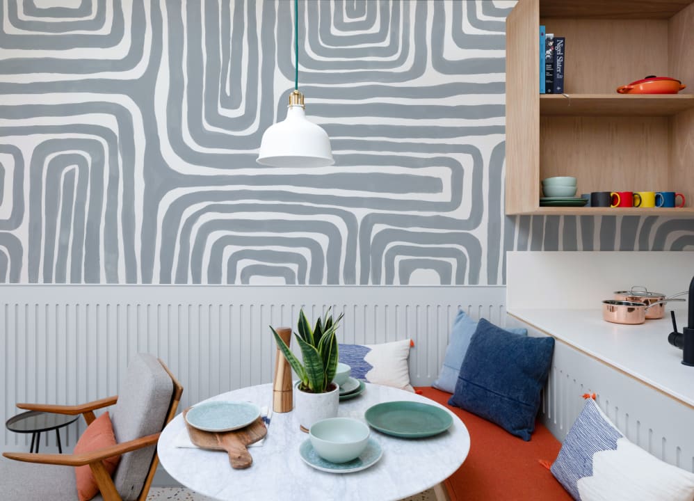Pintado a mano laberinto patrón moderno geométrico Mural en polvo azul