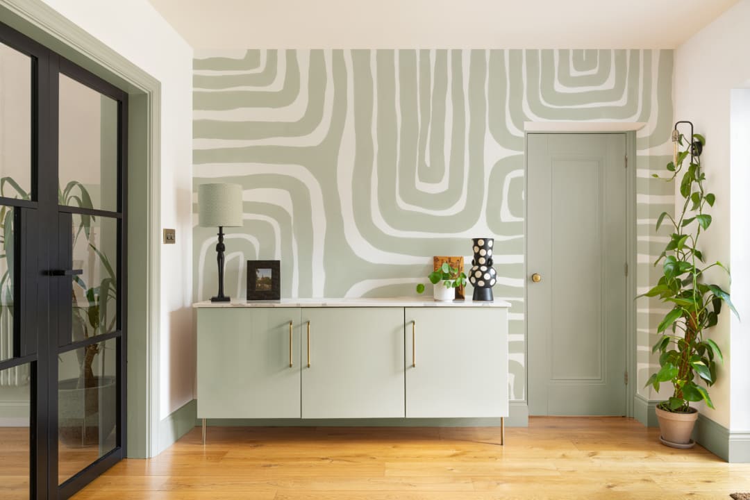 Pintado a mano laberinto Patrón Moderno geométrica Mural en verde suave