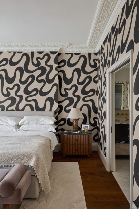 Bold Black Abstract Pattern Vibe Design Wallpaper