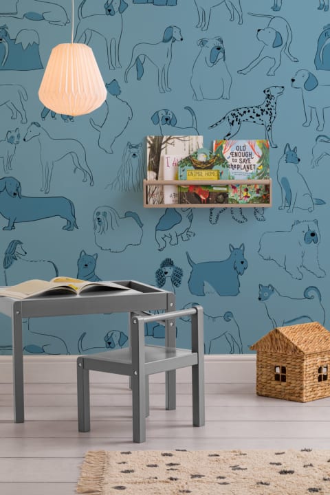 Carta da Parati Blu Tono su Tono con Cani Illustrati di Varie Razze