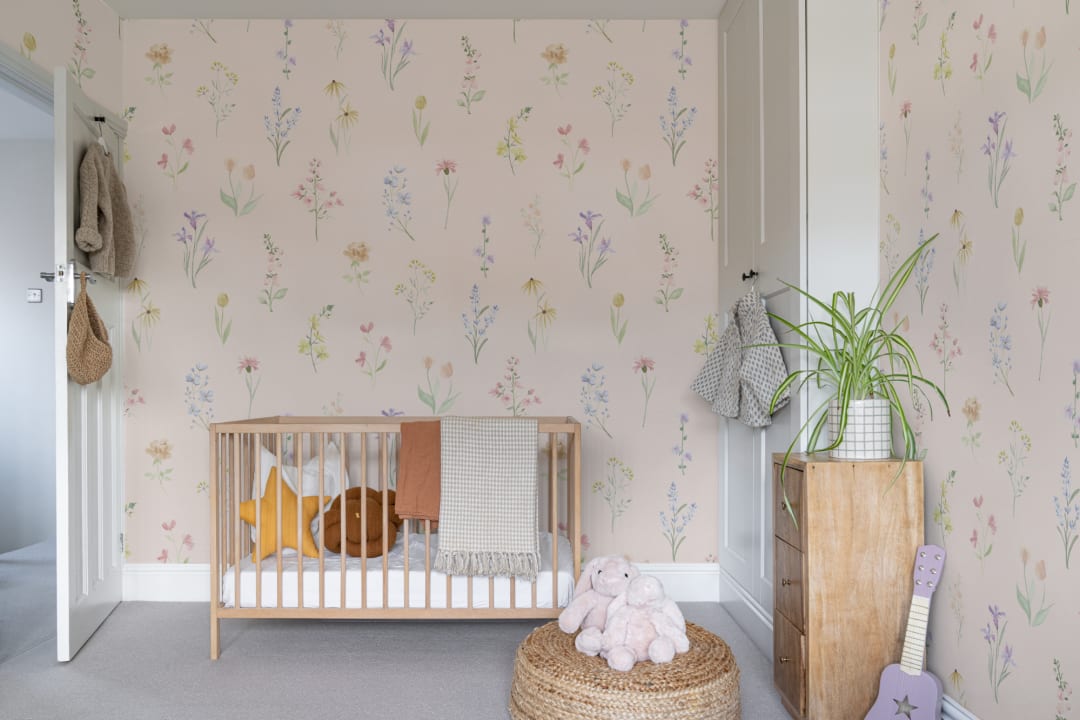 Multicolor Vintage Floral Wall Mural For Timeless Charm
