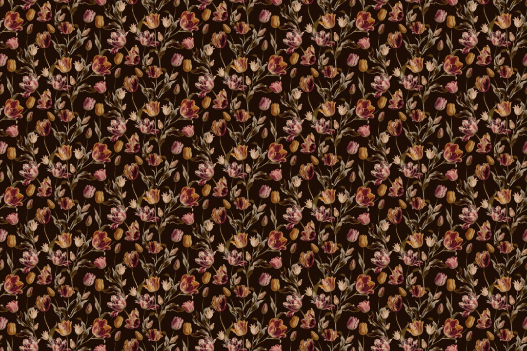 Élégance florale vintage sombre pour des murs qui attirent tous les regards