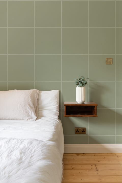 Green Minimalist Geometric Pattern Wallpaper Mural