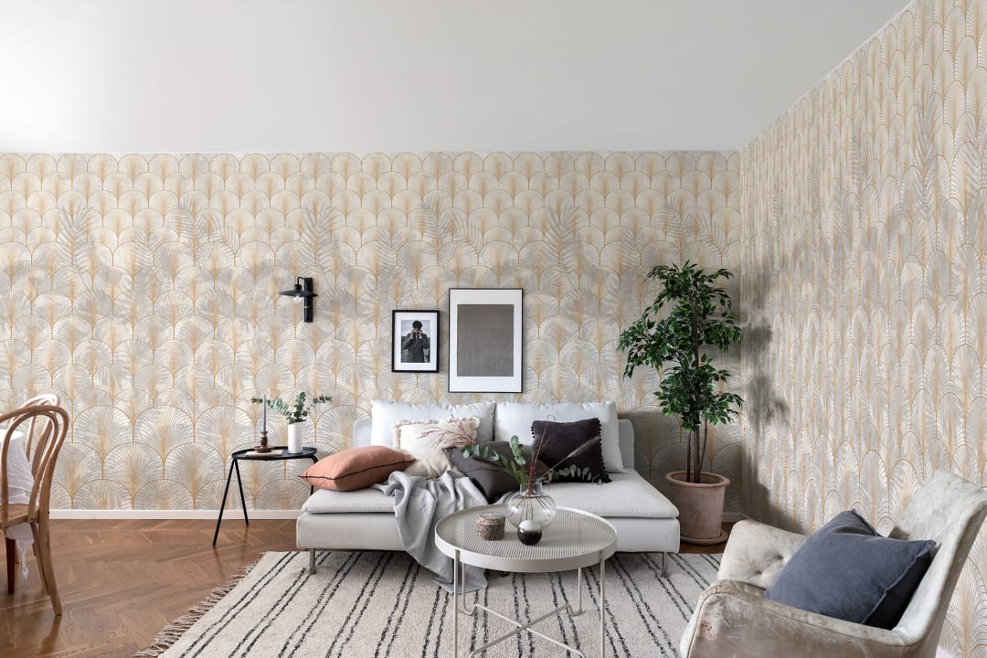 Décor mural Art Déco élégant avec des feuilles de palmiers en fond