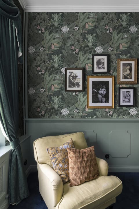 Papier peint au motif tropical et ses toucans